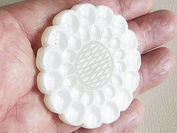 Flower  7 – (2006) Glass